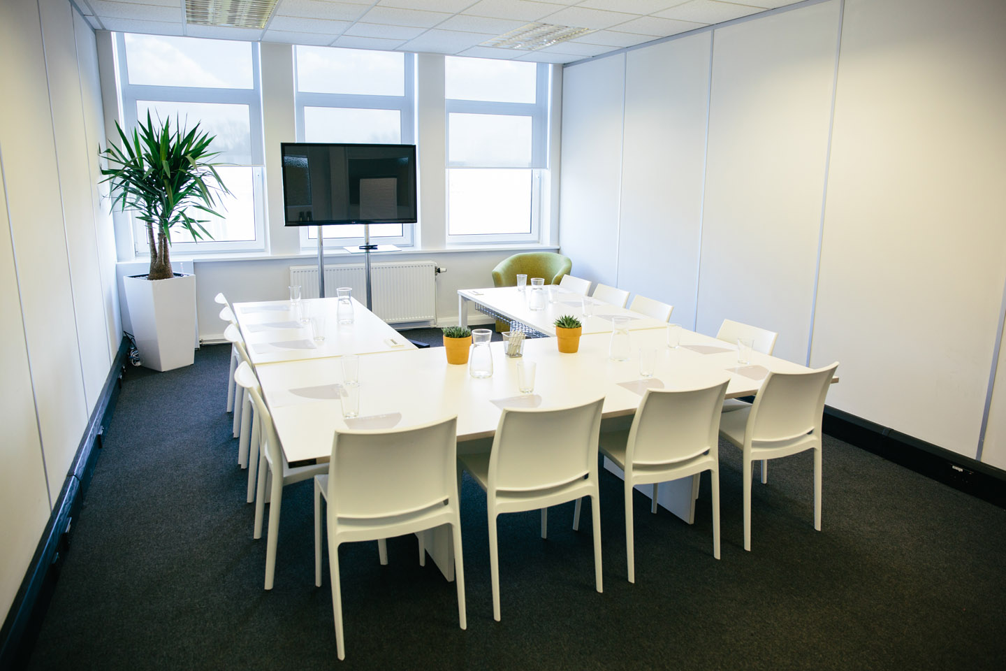 Hub26 Meeting Room