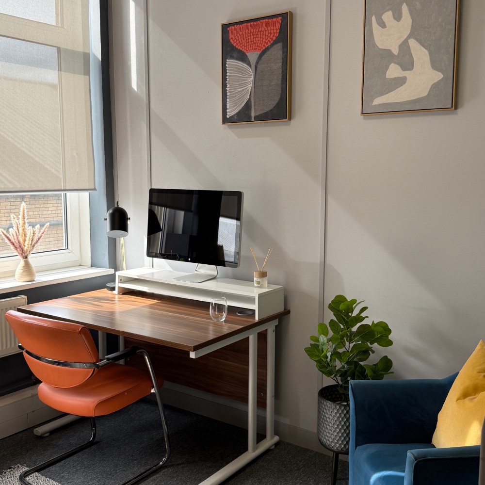 Hub26 Room 203 Two Person Office 5 Hub26 Room 203 Two Person Office 5